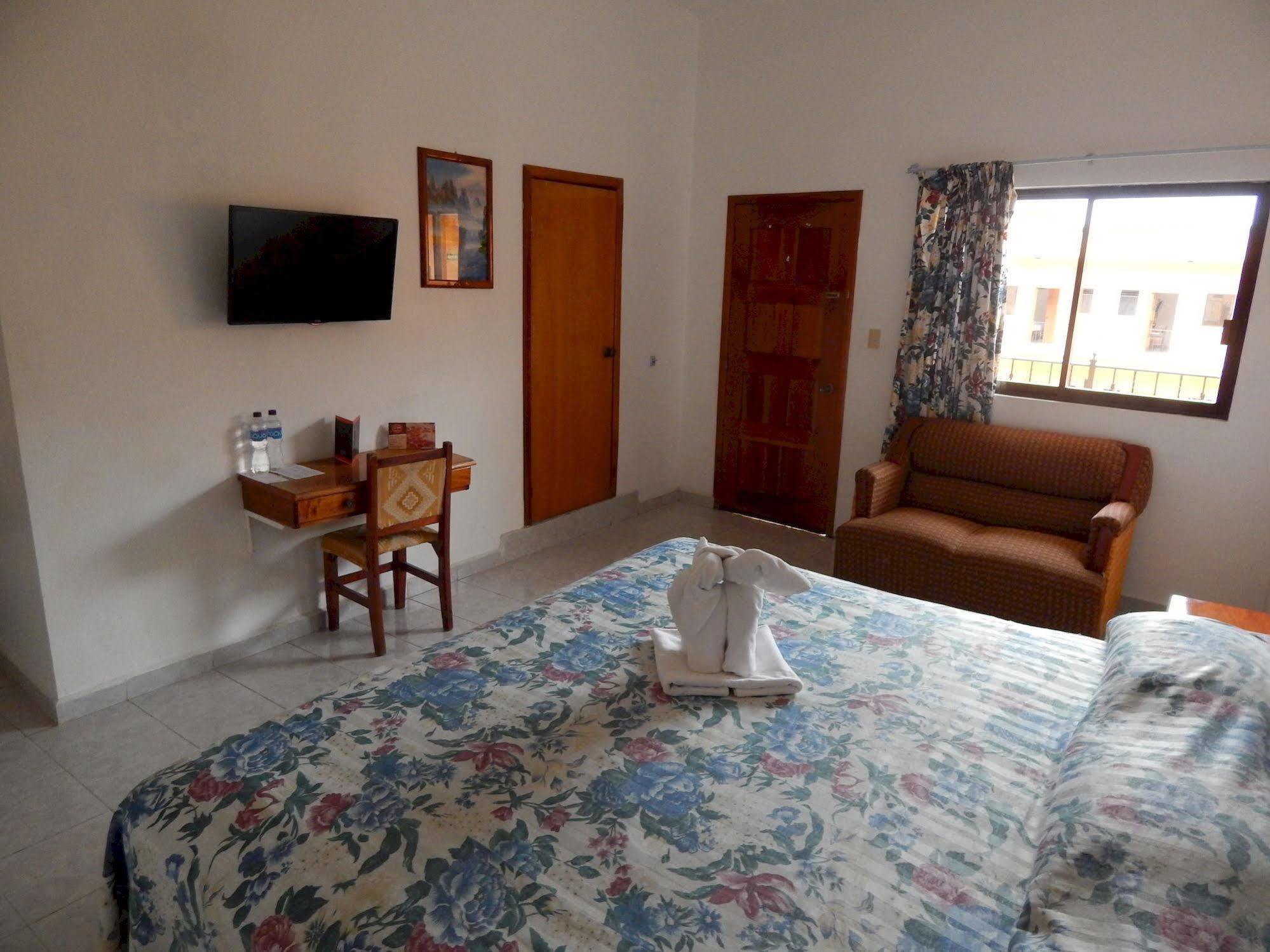 Hotel Arcos Del Parque Acayucan 外观 照片
