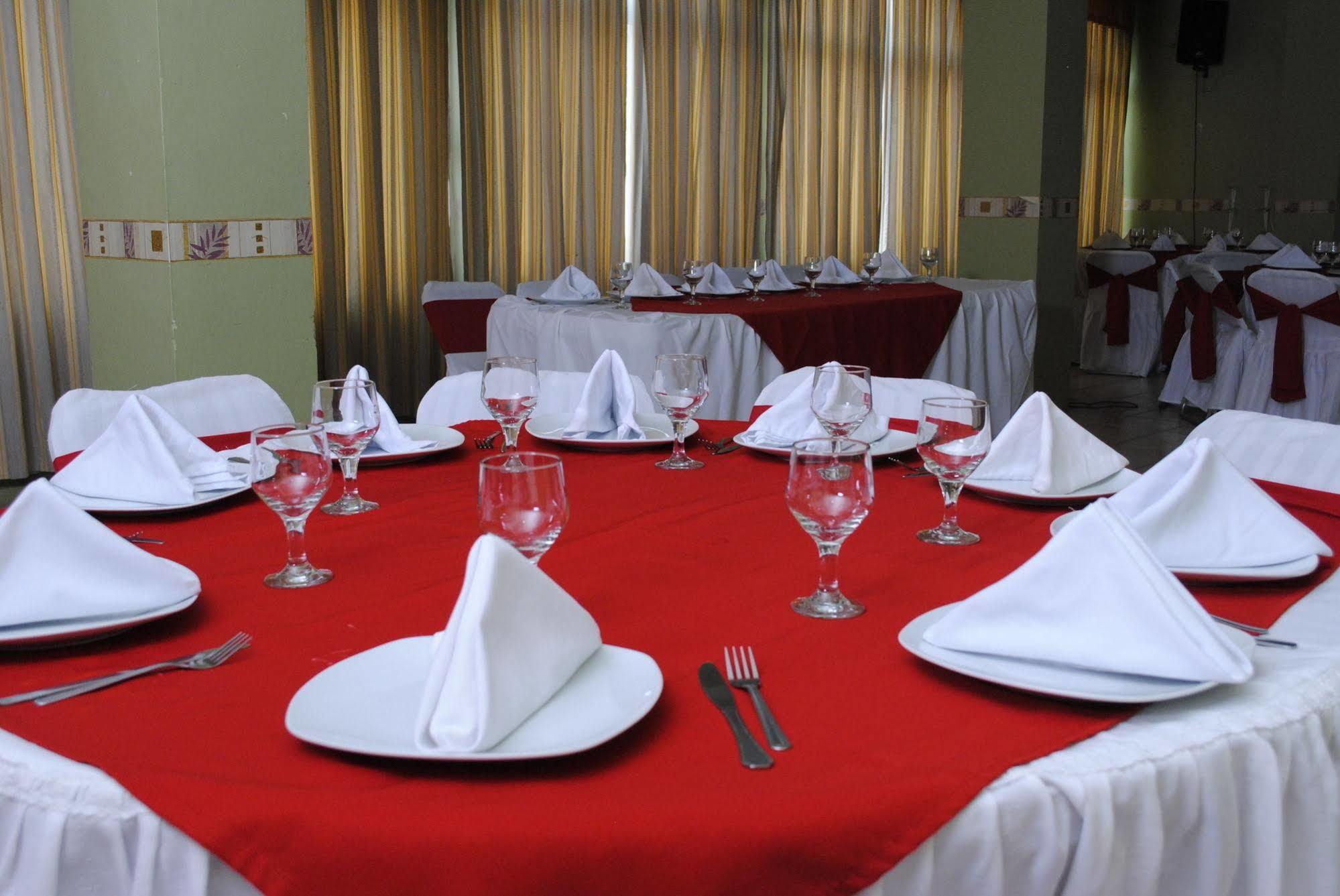 Hotel Arcos Del Parque Acayucan 外观 照片