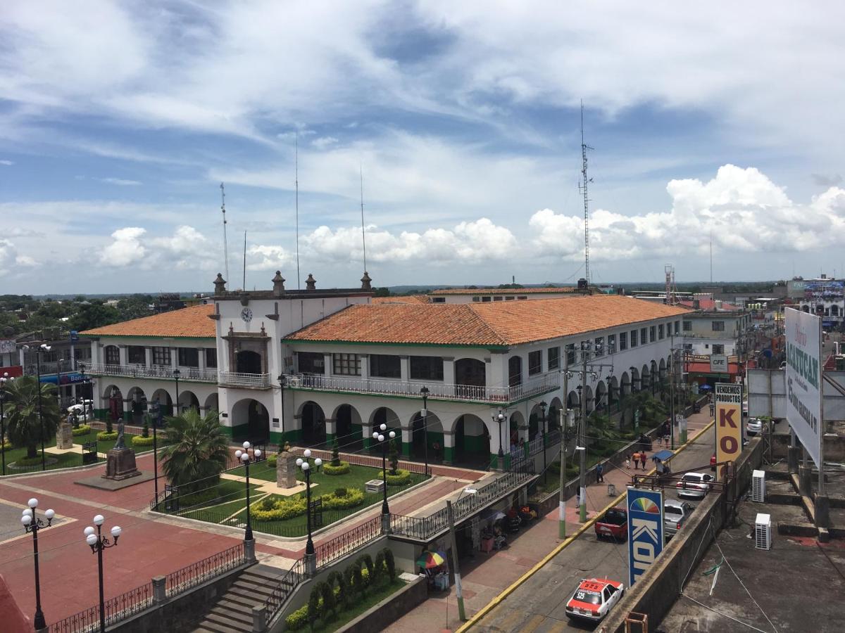 Hotel Arcos Del Parque Acayucan 外观 照片