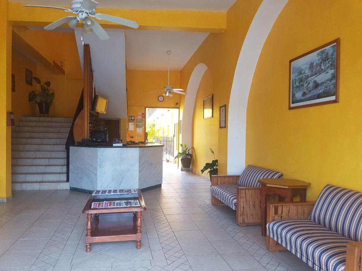 Hotel Arcos Del Parque Acayucan 外观 照片