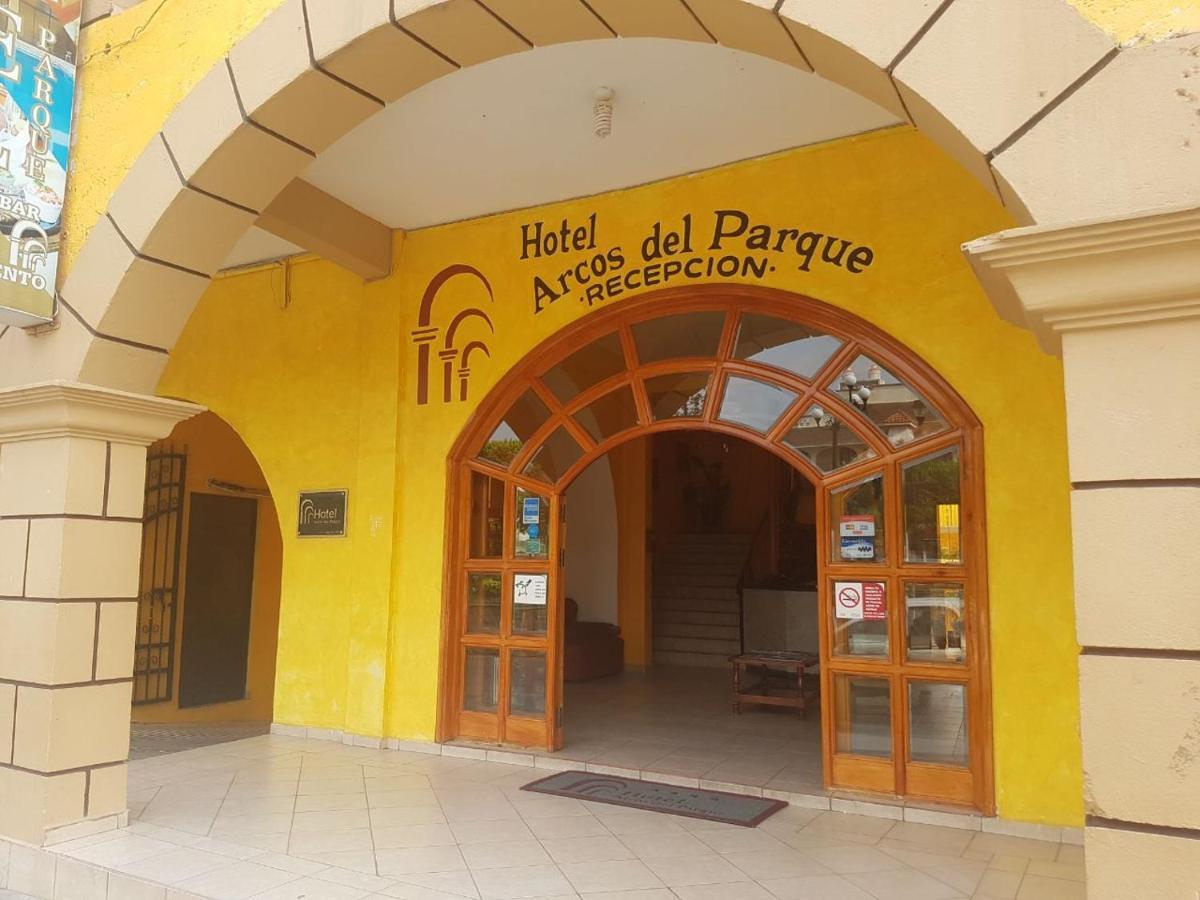 Hotel Arcos Del Parque Acayucan 外观 照片