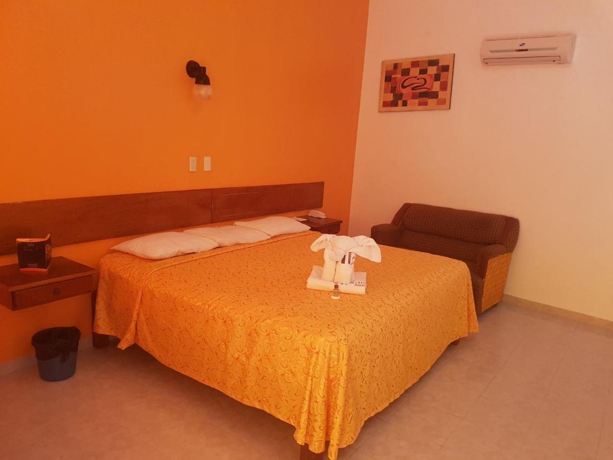 Hotel Arcos Del Parque Acayucan 外观 照片