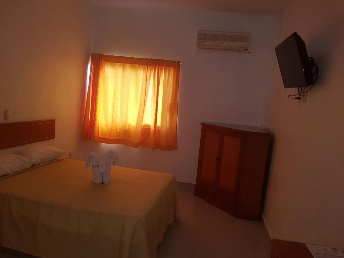 Hotel Arcos Del Parque Acayucan 外观 照片